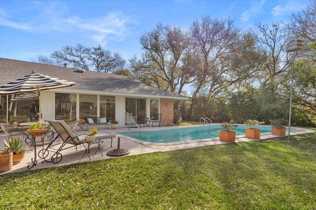 3106 Maywood Ave, Austin, TX 78703 - swimming pool featuring a lawn and a patio
