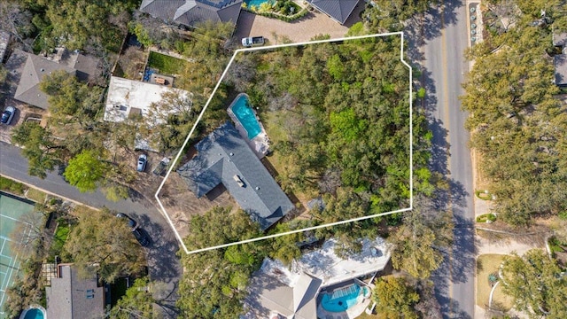 3106 Maywood Ave, Austin, TX 78703 - aerial view of property and surrounding area with property parcel outlined and a pool area