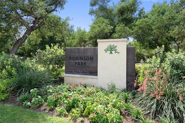 13436 Moscow Trl, Austin, TX 78729 - view of community sign