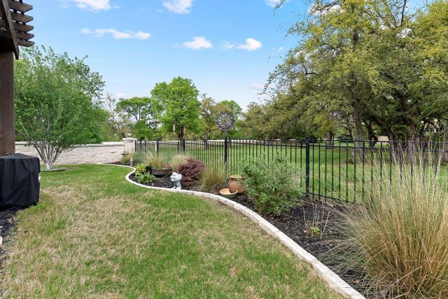 308 Hobby St, Georgetown, TX 78633 - view of yard