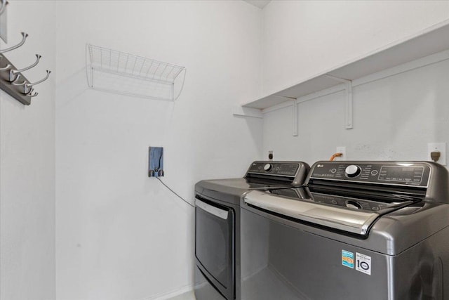 6301 Harrogate Dr, Austin, TX 78759 - laundry area with independent washer and dryer
