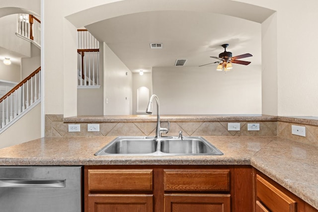5405 English Oak Dr, Killeen, TX 76542 - kitchen featuring dishwasher, visible vents, a sink, and ceiling fan