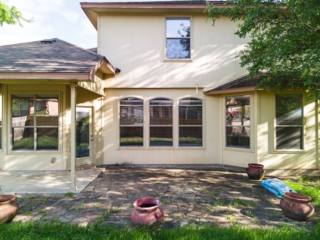 5405 English Oak Dr, Killeen, TX 76542 - back of house with a patio