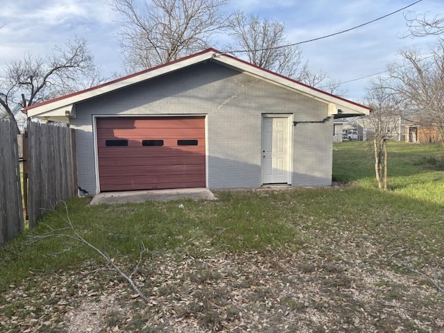 1008 W Pietzsch St, Bartlett, TX 76511 - view of detached garage