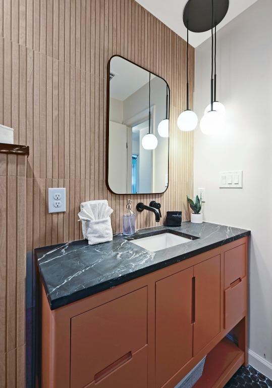 2301 Trafalgar Dr, Austin, TX 78723 - bathroom with vanity