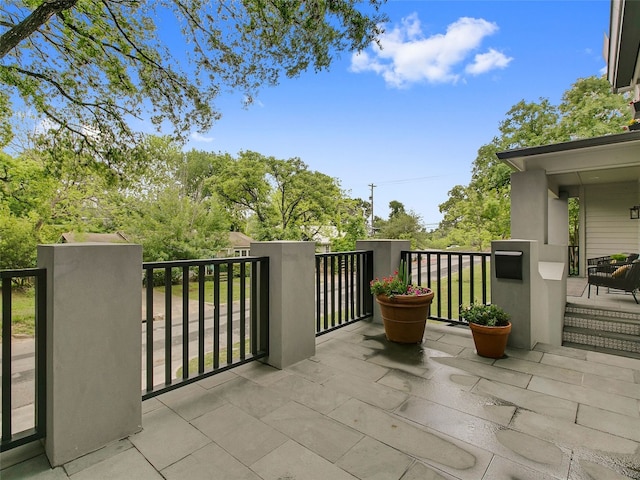 1004 Maufrais St, Austin, TX 78703 - view of patio / terrace