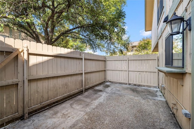 906 E Village Ln, Austin, TX 78758 - view of patio