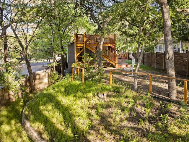 512 Bouldin Ave, Austin, TX 78704 - view of yard with a deck and stairs