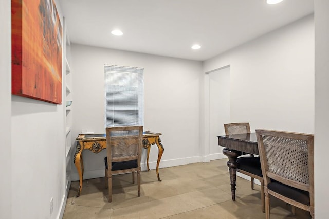 512 Bouldin Ave, Austin, TX 78704 - home office with recessed lighting and baseboards