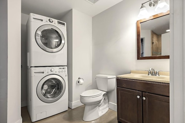 512 Bouldin Ave, Austin, TX 78704 - full bath with estacked washer and dryer and vanity
