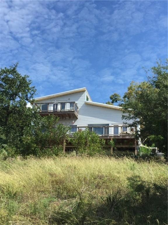156 Lazy Leaf Ln, Wimberley, TX 78676 - rear view of house with a deck
