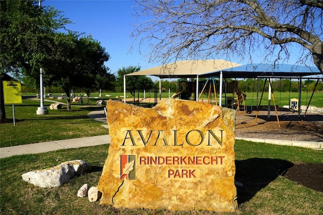 3505 Grail Hollows Rd, Pflugerville, TX 78660 - view of home's community with a lawn