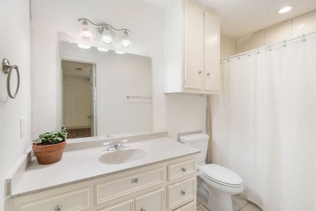 13212 Running Doe Ln, Cedar Park, TX 78613 - full bath with toilet, vanity, and curtained shower