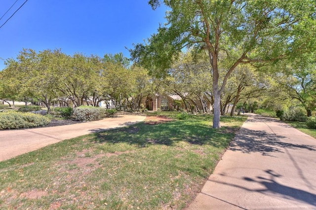 200 Nicole Way, Georgetown, TX 78633 - view of front of home featuring driveway and a front lawn