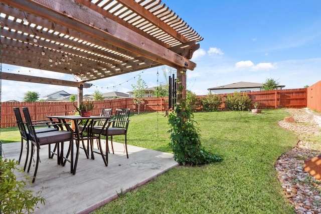 view of yard featuring a pergola, outdoor dining area, a patio, and a fenced backyard