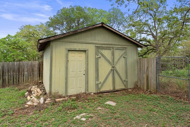 147 Live Oak Dr, Cedar Creek, TX 78612 - photo 32