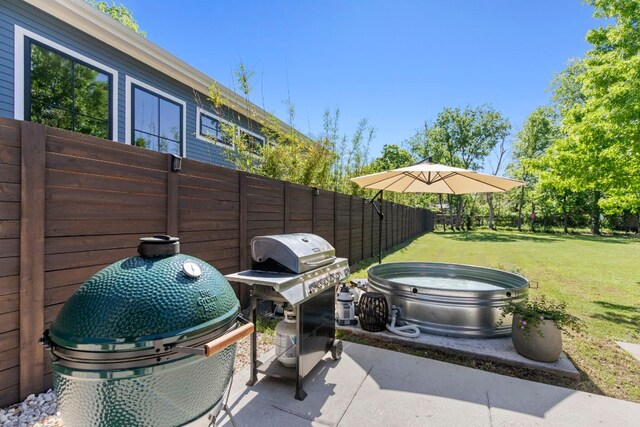 6009 Grover Ave, Austin, TX 78757 - view of patio / terrace with area for grilling