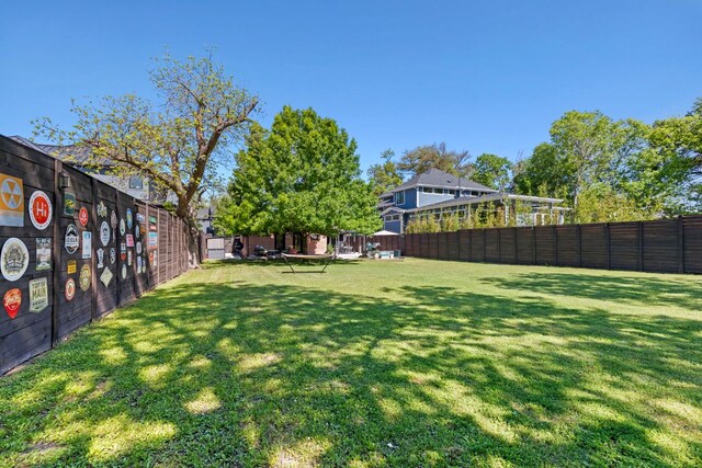 6009 Grover Ave, Austin, TX 78757 - view of yard