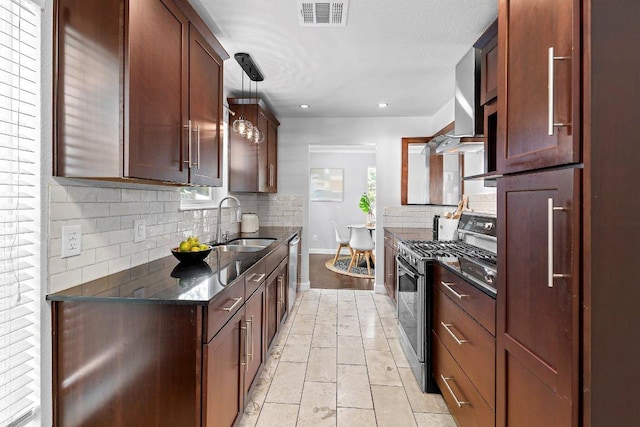 6013 Mountain Villa Dr, Austin, TX 78731 - kitchen featuring range with gas cooktop, a sink, backsplash, exhaust hood, and dishwasher