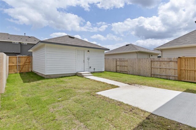 124 Rollingwood Dr, San Marcos, TX 78666 - view of yard with a patio
