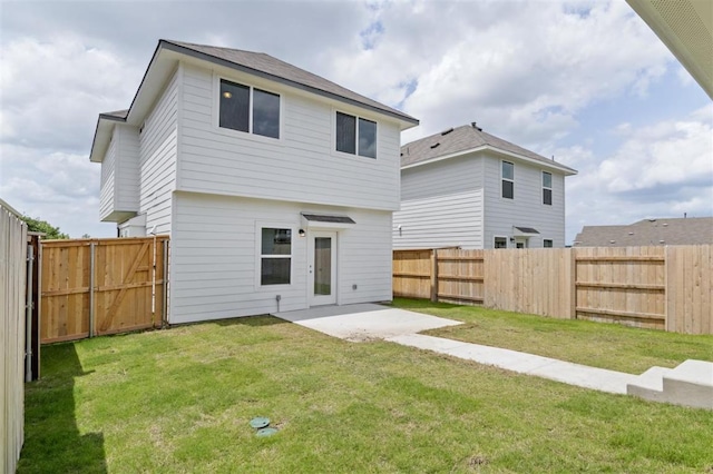 124 Rollingwood Dr, San Marcos, TX 78666 - back of property featuring a patio