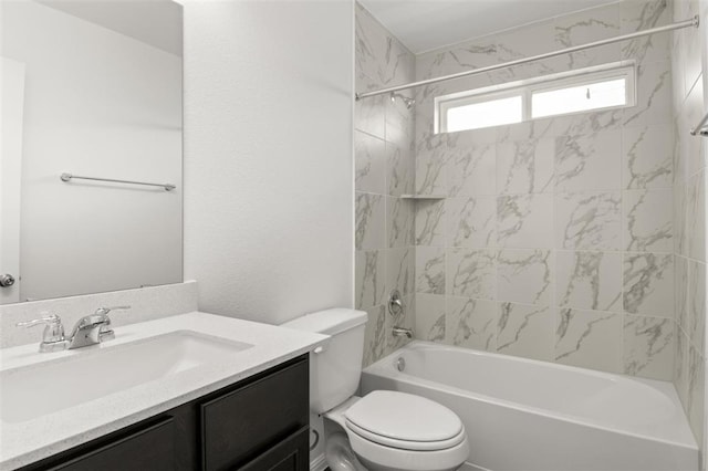 124 Rollingwood Dr, San Marcos, TX 78666 - full bath featuring toilet, vanity, and shower / bath combination