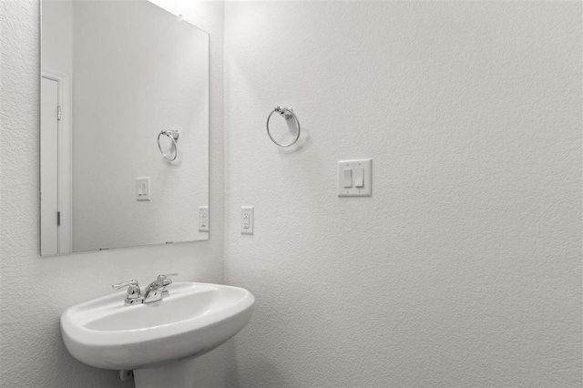 124 Rollingwood Dr, San Marcos, TX 78666 - bathroom with a sink