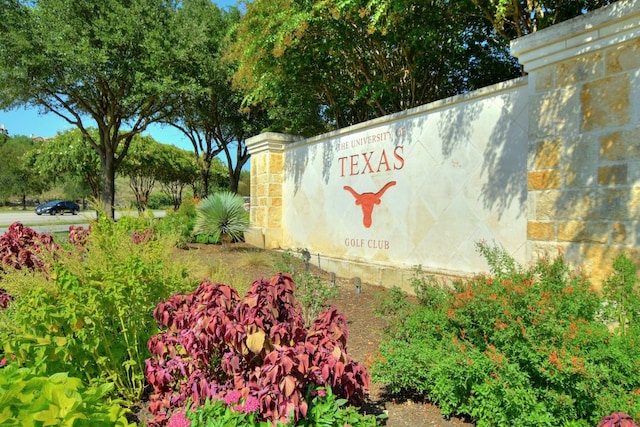 12325 Labrador Bay Ct, Austin, TX 78732 - view of community sign