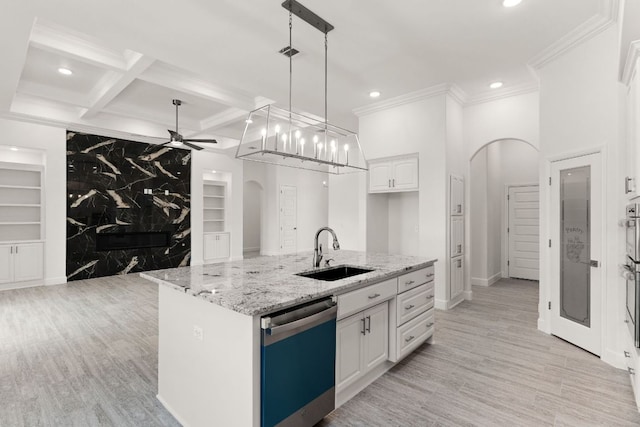 112 Vista De Luna Ln, Belton, TX 76513 - kitchen with dishwasher, ceiling fan, white cabinetry, recessed lighting, and crown molding