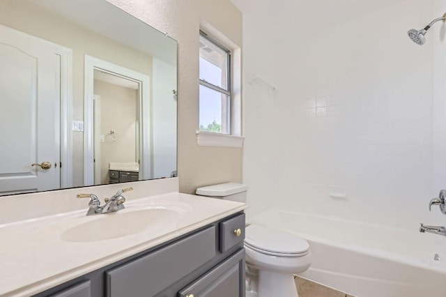 8404 Cahill Dr, Austin, TX 78729 - full bath featuring vanity, toilet, and  shower combination