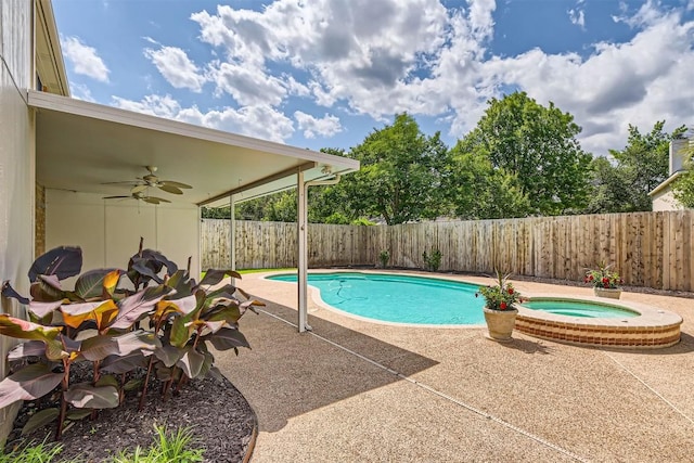 8404 Cahill Dr, Austin, TX 78729 - view of pool with ceiling fan, an in-ground hot tub, a fenced backyard, and a patio