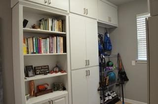 122 Camp Dr, Georgetown, TX 78633 - view of pantry