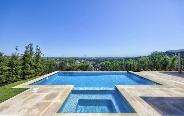 304 Ashburn Cv, Austin, TX 78738 - view of pool with an in-ground hot tub and a patio