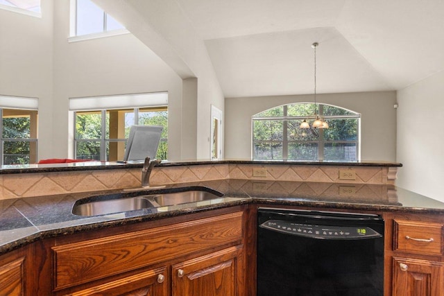 11613 Woodland Hills Trl, Austin, TX 78732 - photo 8