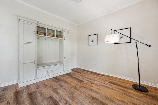12907 Gordons Hvn, San Antonio, TX 78253 - mudroom with ornamental molding and wood finished floors