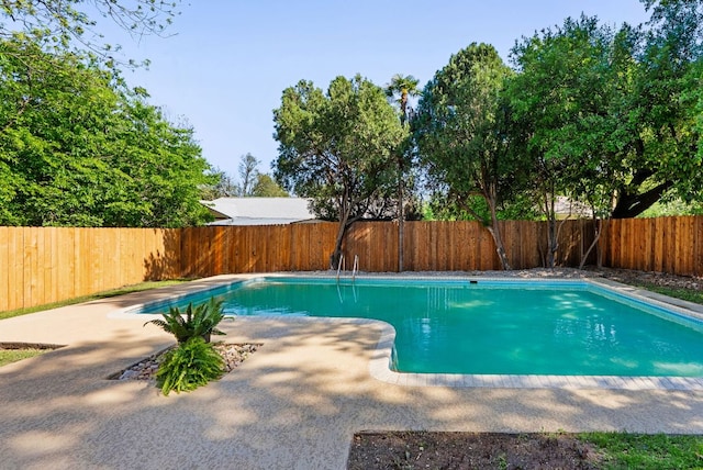 9005 Quail Creek Dr, Austin, TX 78758 - view of swimming pool featuring a fenced backyard