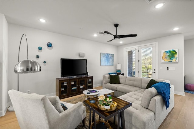 200 W 56th St Unit 4102, Austin, TX 78751 - living room featuring light wood-type flooring, ceiling fan, and recessed lighting