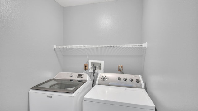 812 Saunders Dr, Round Rock, TX 78664 - washroom featuring washing machine and clothes dryer