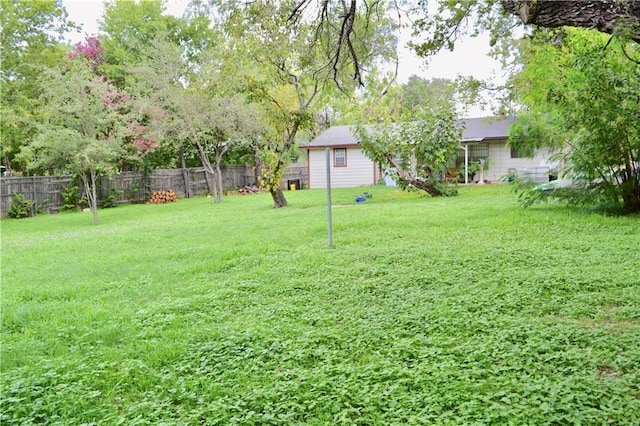 5202 Beechmoor Dr, Austin, TX 78723 - view of yard featuring fence