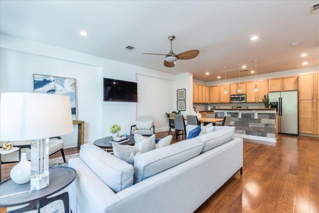 2608 E 6th St Unit 6, Austin, TX 78702 - living room with visible vents, recessed lighting, dark wood-style floors, and ceiling fan
