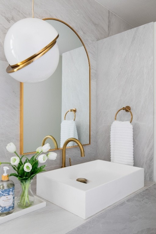 2608 Coatbridge Dr, Austin, TX 78745 - bathroom view of a sink