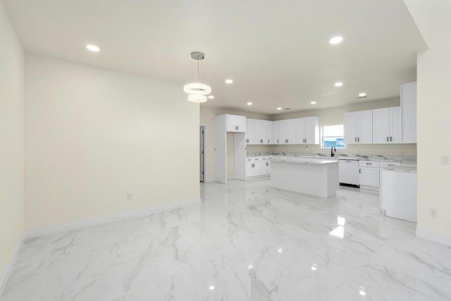 459 Rancho Linda Dr, Lockhart, TX 78644 - kitchen featuring baseboards, recessed lighting, and dishwasher