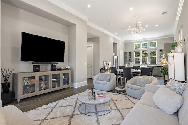 1015 Juniper St, Austin, TX 78702 - living area featuring a chandelier, recessed lighting, wood finished floors, and visible vents
