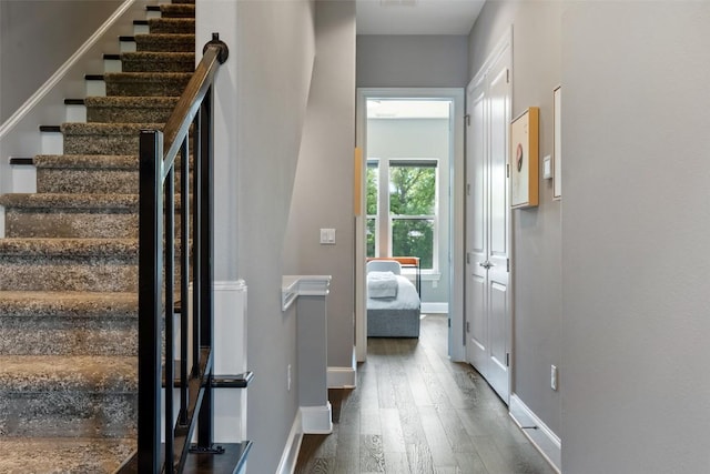 1015 Juniper St, Austin, TX 78702 - interior space featuring wood finished floors and baseboards