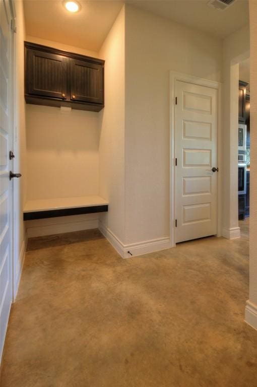 283 Calle Cortez Dr, Buchanan Dam, TX 78609 - hallway featuring recessed lighting, visible vents, baseboards, and light colored carpet