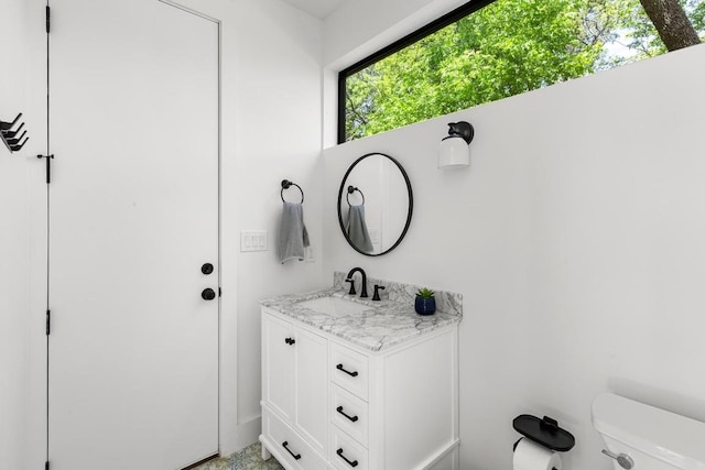 104 Westhaven Dr, West Lake Hills, TX 78746 - bathroom featuring vanity and toilet