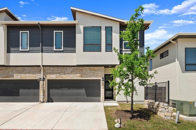 2050 Lohmans Spur Rd Unit 1404, Lakeway, TX 78734 - photo 2