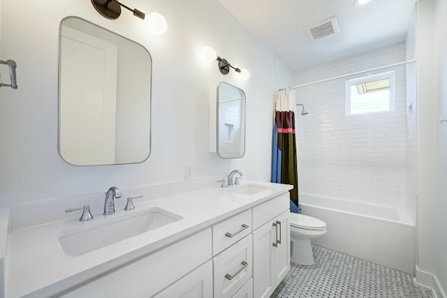 903 W Gibson St, Austin, TX 78704 - full bath featuring toilet, double vanity, and shower / bath combo