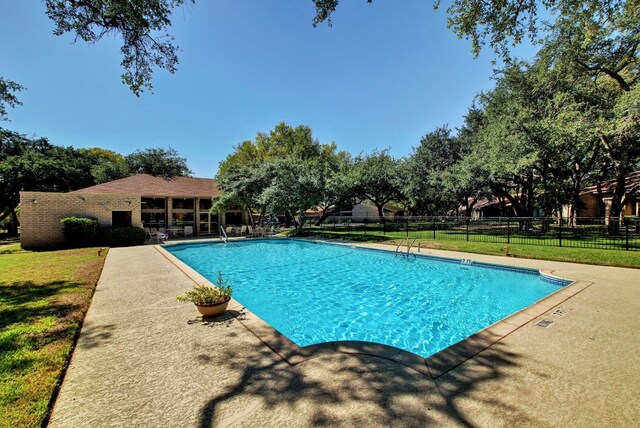 8112 W Ct, Austin, TX 78759 - community pool with a patio area