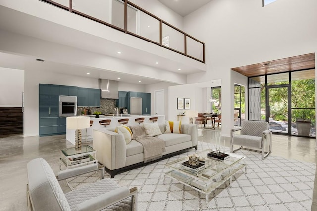 500 Laurel Valley Rd, West Lake Hills, TX 78746 - living area with a high ceiling and recessed lighting
